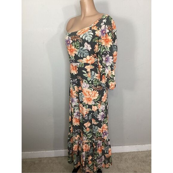 New. L*SPACE floral one shoulder maxi dress. Size 6. Retail $150 - Picture 6 of 15